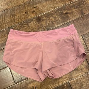 Lululemon Speed Up shorts 2.5 inch